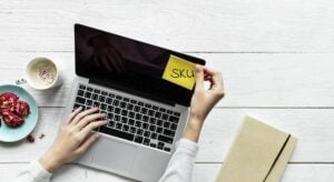 1604722660 sku san pham la gi 1.jpg