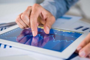 1645517865 nen mo tai khoan chung khoan o dau.jpg